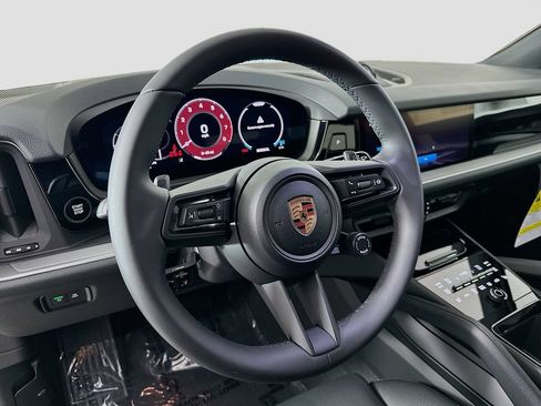 Certified 2026 Porsche Cayenne AWD/4WD image 12