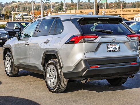 Used 2024 Toyota RAV4 LE image 20