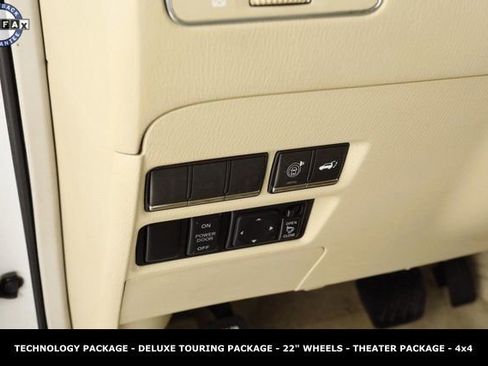 Used 2012 INFINITI QX56 4WD w/ Deluxe Touring Pkg image 27