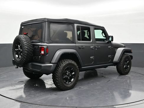 Used 2022 Jeep Wrangler Unlimited Sport AWD/4WD image 3
