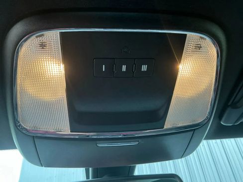 Used 2017 Dodge Charger R/T w/ Navigation & Travel Group image 33