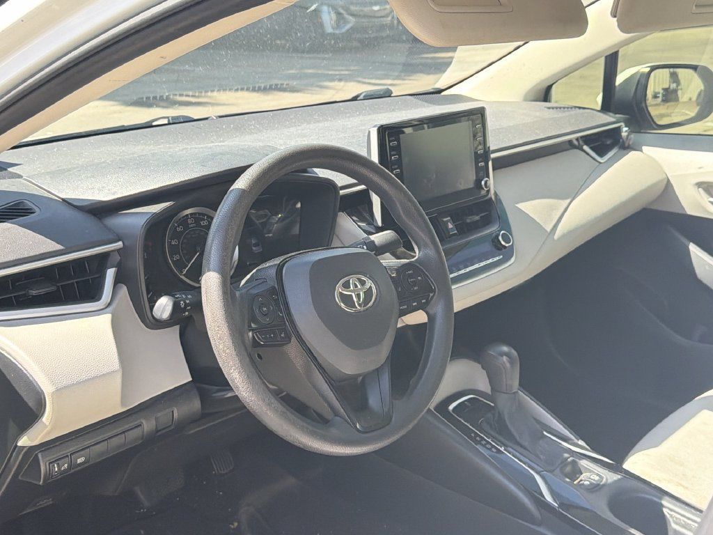 Used 2020 Toyota Corolla LE FWD image 7