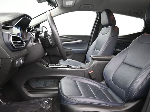 Used 2023 Chevrolet Bolt EUV Premier image 32