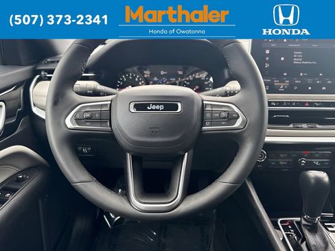 Used 2025 Jeep Compass Limited AWD/4WD image 26