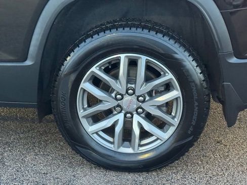 Used 2019 GMC Acadia SLE w/ Driver Alert Package I image 6