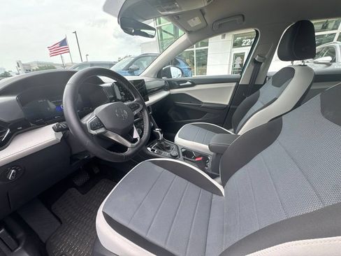 Used 2025 Volkswagen Taos S AWD/4WD image 13