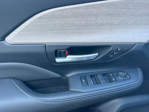 New 2026 Toyota Grand Highlander AWD image 8