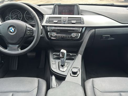 Used 2018 BMW 320i Sedan image 17