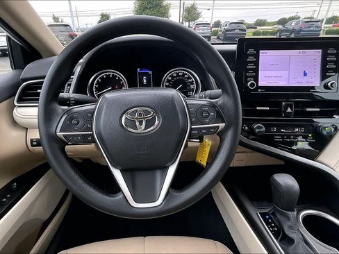 Used 2024 Toyota Camry LE FWD image 8