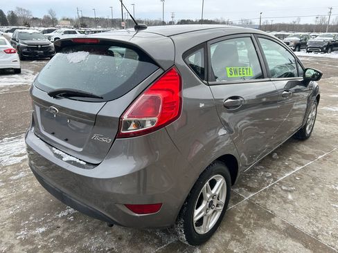Used 2014 Ford Fiesta SE image 5