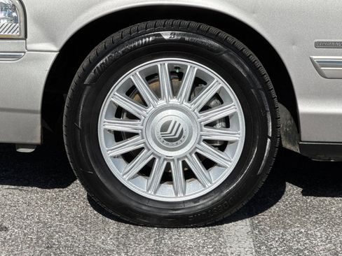 Used 2011 Mercury Grand Marquis LS RWD image 24