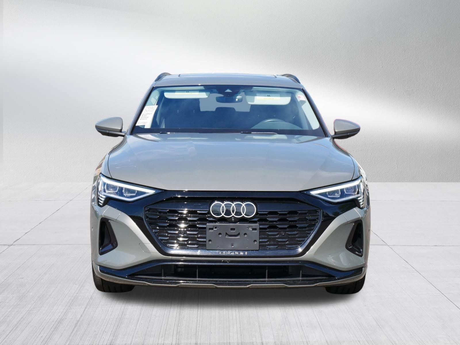 Used 2024 Audi Q8 e-tron Premium Plus w/ Premium Plus Package AWD/4WD image 2