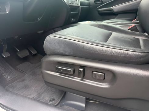 Used 2023 Honda Passport EX-L image 17