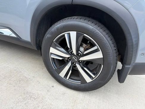 Used 2022 Nissan Rogue Platinum w/ Head-Up Display Package FWD image 7