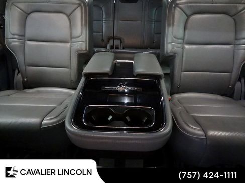 Used 2019 Lincoln Navigator L Reserve AWD/4WD image 16