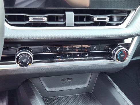 New 2026 Chevrolet Equinox LT image 24