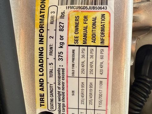 Used 2018 Ford Escape SE w/ SE Sport Appearance Package image 22