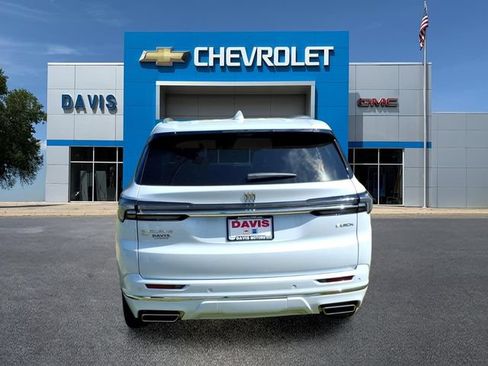 Used 2026 Buick Enclave Avenir w/ Super Cruise Package AWD/4WD image 6