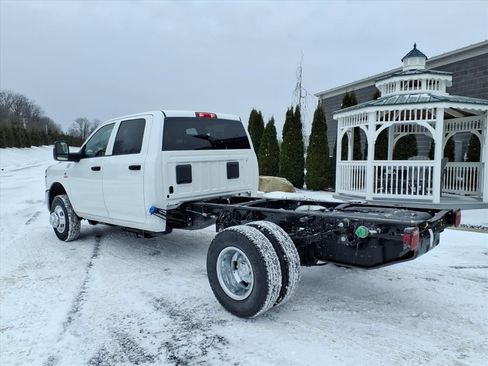 New 2026 RAM 3500 Tradesman w/ Chrome Appearance Group A AWD/4WD image 3