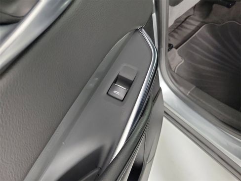 Certified 2025 Cadillac XT4 Premium Luxury image 14