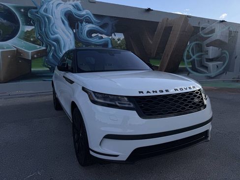 Used 2018 Land Rover Range Rover Velar S image 4