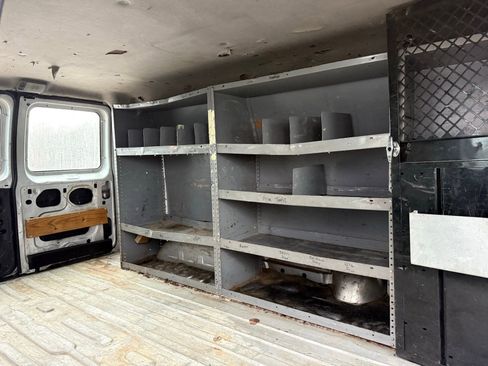 Used 1999 Ford E-250 and Econoline 250 Commercial image 19