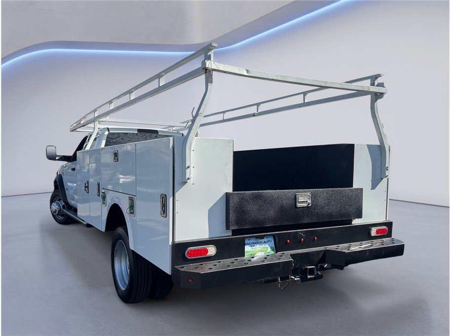 Used 2021 RAM 5500 Tradesman w/ Chrome Appearance Group AWD/4WD image 4