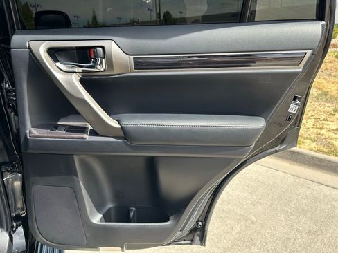 Used 2021 Lexus GX 460 Premium w/ Premium Package AWD/4WD image 28