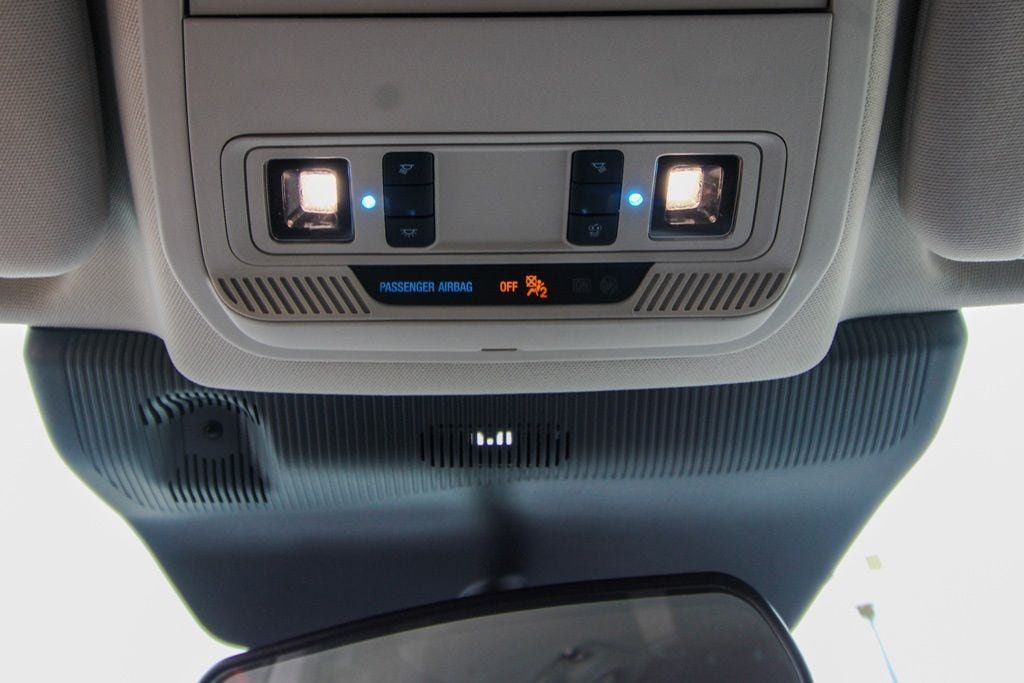 Used 2025 Ford Explorer Active AWD/4WD image 29