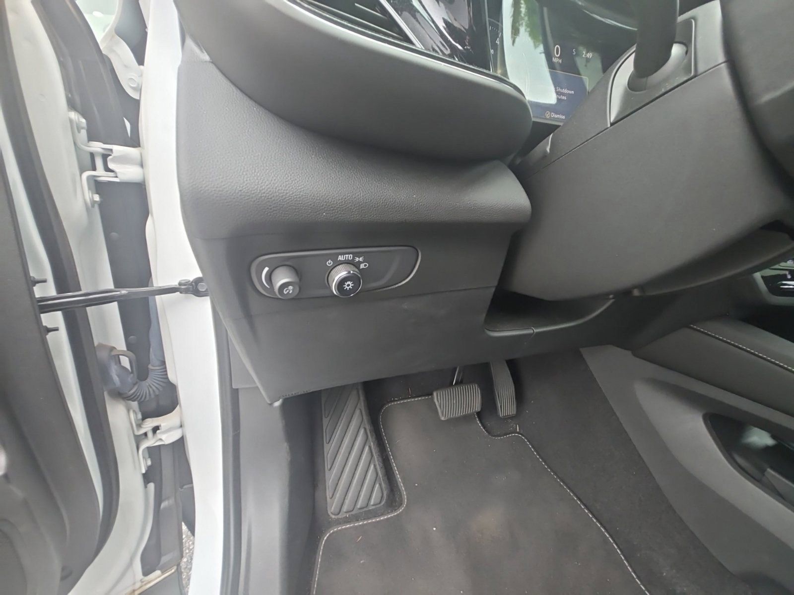Used 2023 Buick Envision Essence AWD/4WD image 8