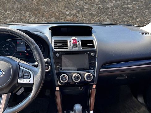 Used 2018 Subaru Forester 2.5i Touring image 6