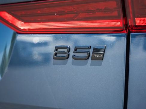 New 2026 Volvo XC60 B5 Ultra w/ Climate Package AWD/4WD image 9