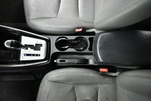 Used 2012 Hyundai Elantra Limited w/ Technology Pkg 5 FWD image 27