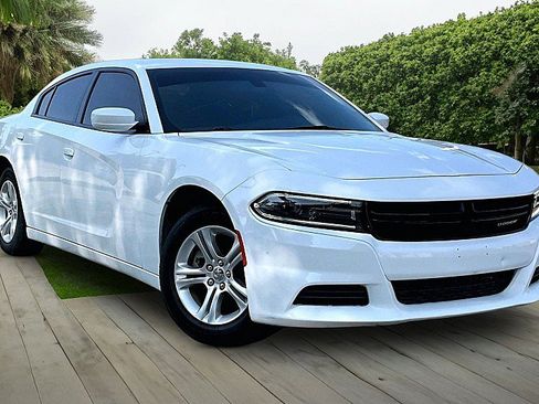 Used 2022 Dodge Charger SXT RWD image 9