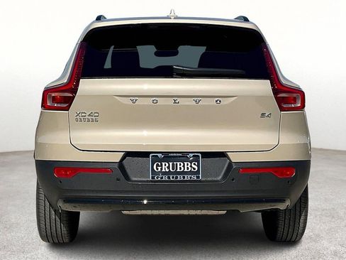 New 2026 Volvo XC40 B4 Plus w/ Protection Package Premier image 7