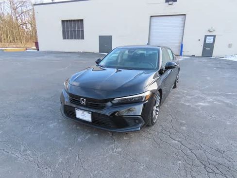 Certified 2023 Honda Civic Touring image 1