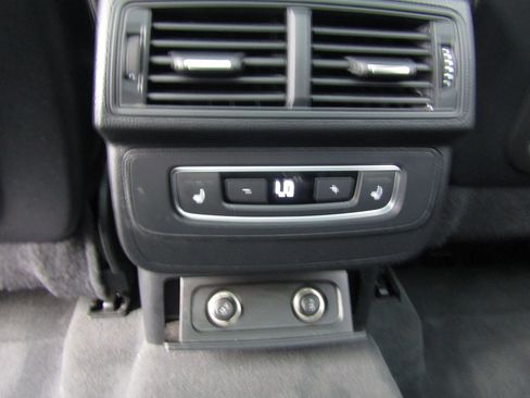 Used 2017 Audi Q7 3.0T Premium Plus w/ Premium Plus Package image 22