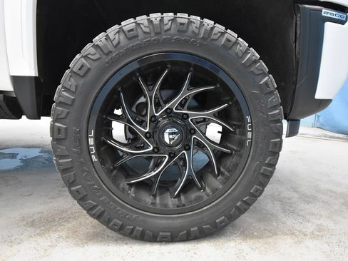 Used 2024 GMC Sierra 2500 Denali Ultimate AWD/4WD image 38