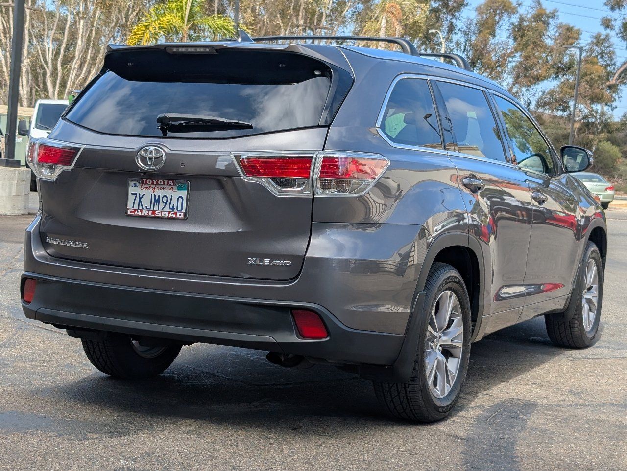 Used 2015 Toyota Highlander XLE AWD/4WD image 14