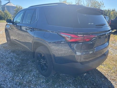 Used 2023 Chevrolet Traverse LT w/ Midnight/Sport Edition image 3