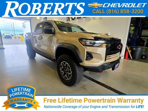 Used 2024 Chevrolet Colorado ZR2 w/ ZR2 Convenience Package III AWD/4WD image 1