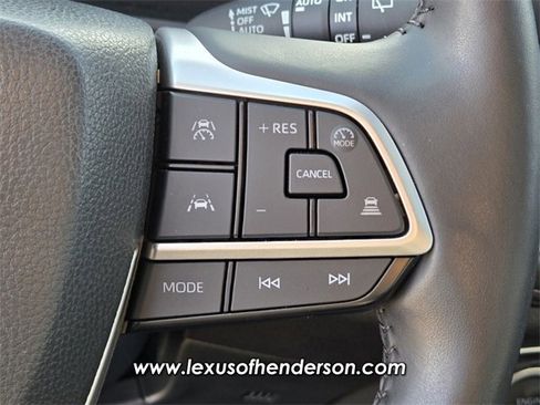 Used 2025 Toyota Grand Highlander FWD image 28