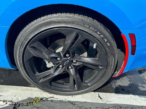 Used 2022 Chevrolet Camaro LT w/ RS Package RWD image 7