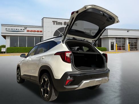 Used 2025 Kia Seltos EX image 16