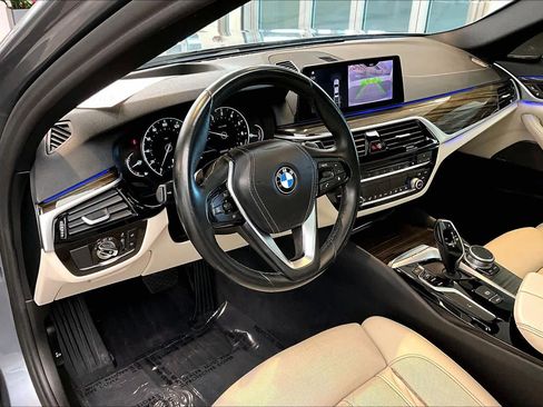 Used 2019 BMW 530i w/ Luxury Seating Package image 17