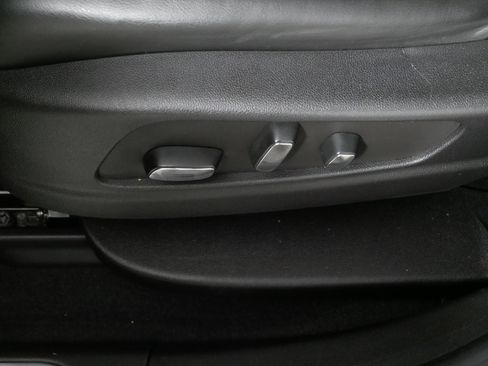 Used 2017 Cadillac XT5 Luxury image 20