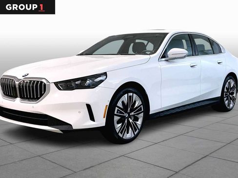 New 2026 BMW 530i xDrive w/ Premium Package AWD/4WD image 1