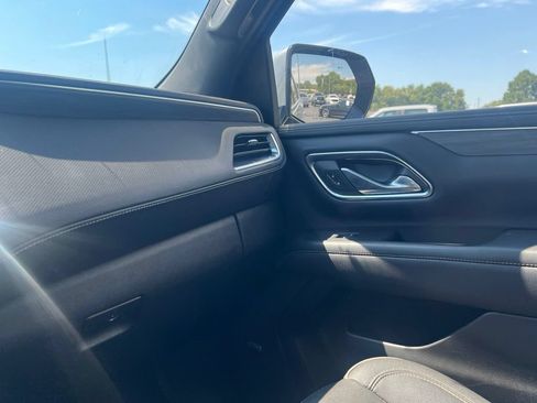 Used 2023 GMC Yukon XL SLT w/ SLT Luxury Package AWD/4WD image 20