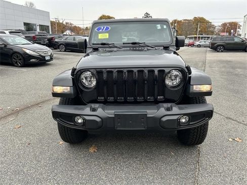 Used 2021 Jeep Wrangler Unlimited Sahara image 8