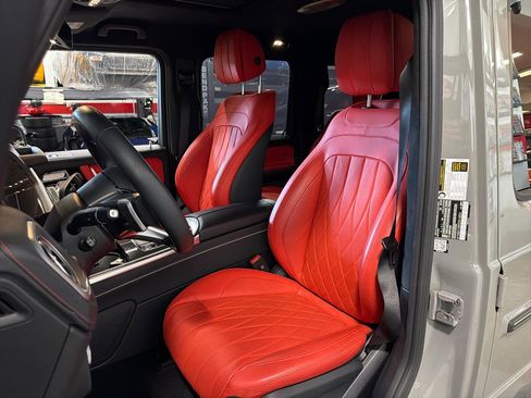 Used 2025 Mercedes-Benz G 550 image 15